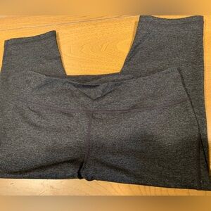Zella Womens Capri Workout Pants, Size Medium